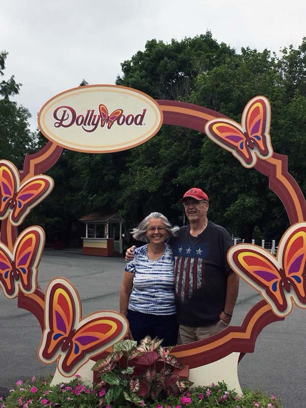 Don and Pat Hawes at Dollywood