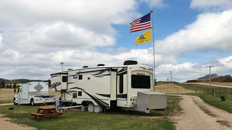 young set up in custer