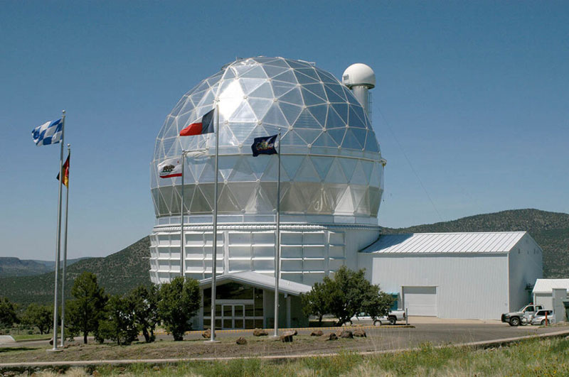 hobby eberly telescope at mcdonald observatory photo by ericandholli