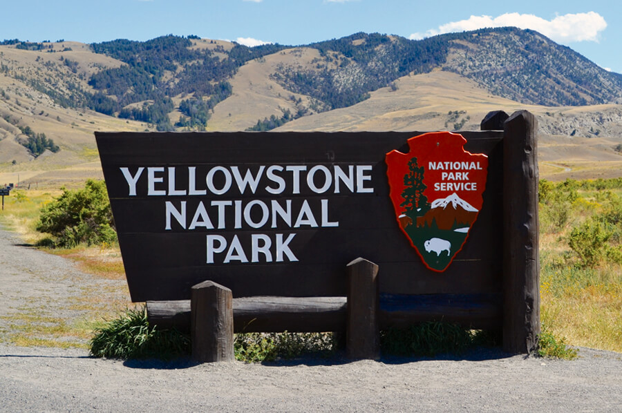 Yellowstone National Park Sign