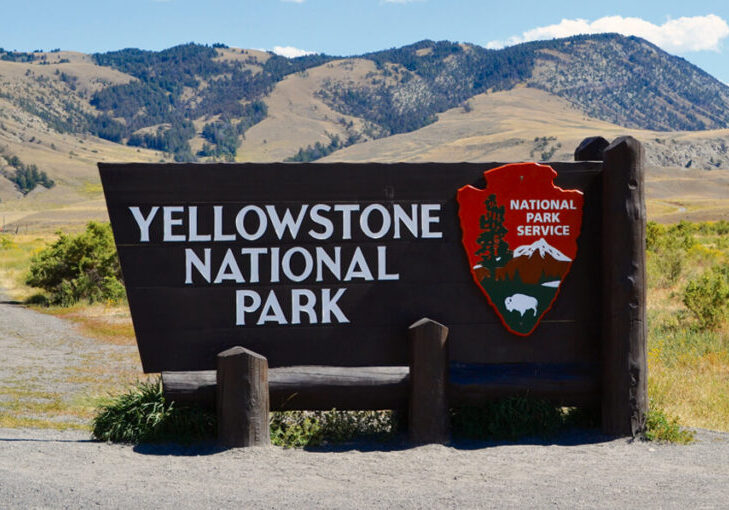 Yellowstone National Park Sign